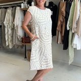 Aria | Vestido Midi com Estampa Abstrata – Corte Relaxado com Bolsos