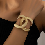 Elegante pulseira de ouro dupla