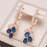 Elegantes brincos com cristais azuis
