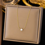 Colar de ouro com diamantes