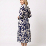 Oriana | Vestido Midi de Manga Longa com Gola e Cinto na Cintura