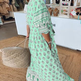 Marisa | Vestido estiloso com decote em V e elegante estampado
