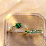Conjunto de Anel Duo com Esmeralda em Ouro