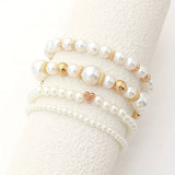 Conjunto de elegantes pulseiras de coração com pérolas