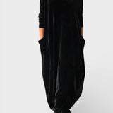 Saskia™ | Elegante vestido de veludo com bolsos