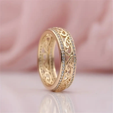 Anel de Ouro Brilhante e Oco