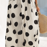 Vestido com Padrão de Bolinhas Preto e Branco em Estilo Resort