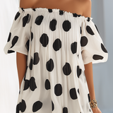 Vestido com Padrão de Bolinhas Preto e Branco em Estilo Resort