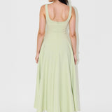 Nelia | Vestido com decote quadrado