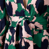 Isolde | Vestido Maxi de Manga Longa com Decote em V e Cinto na Cintura