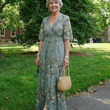 Evadne | Vestido Maxi Bordado com Decote em V